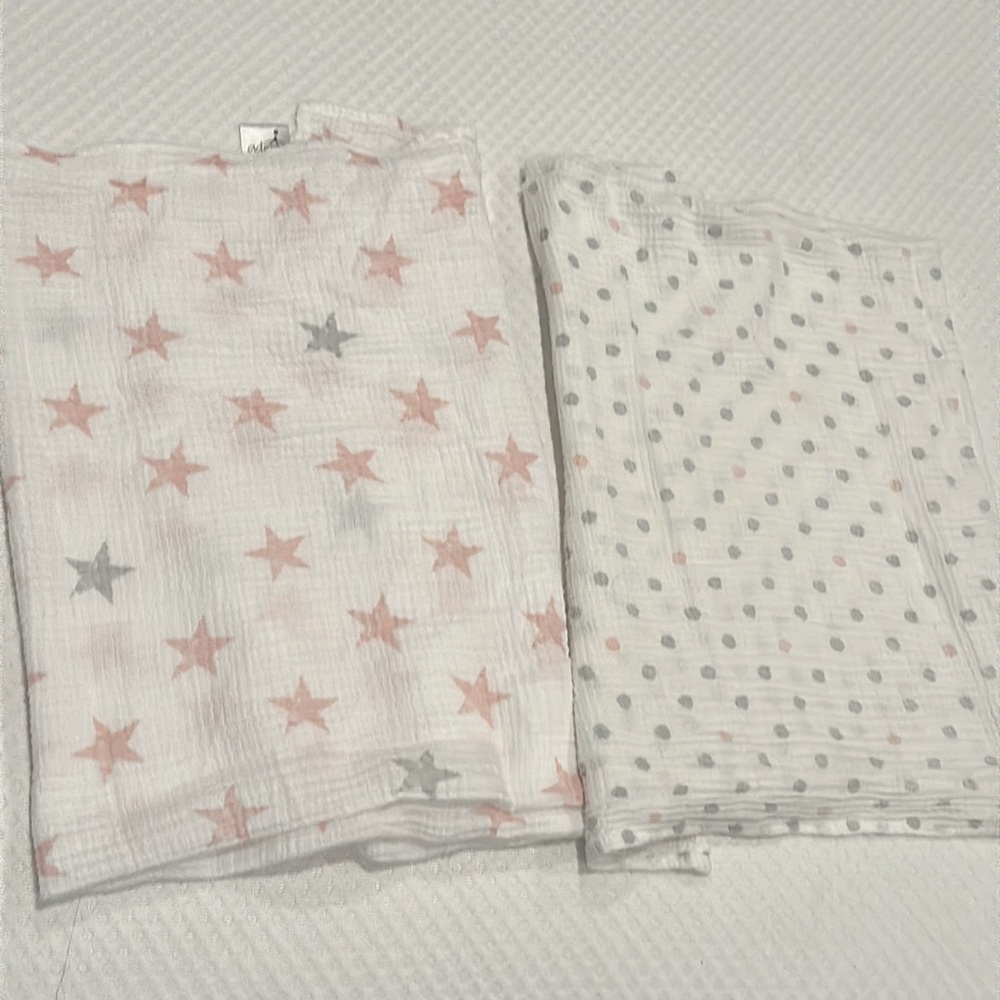 Aden + Anais muslin swaddle blanket set